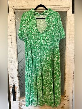 crown & ivy Green Paisley Midi Dress